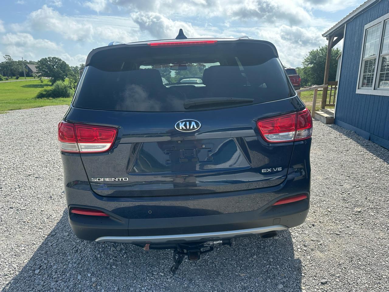 Kia Sorento EX V6 2WD 2016