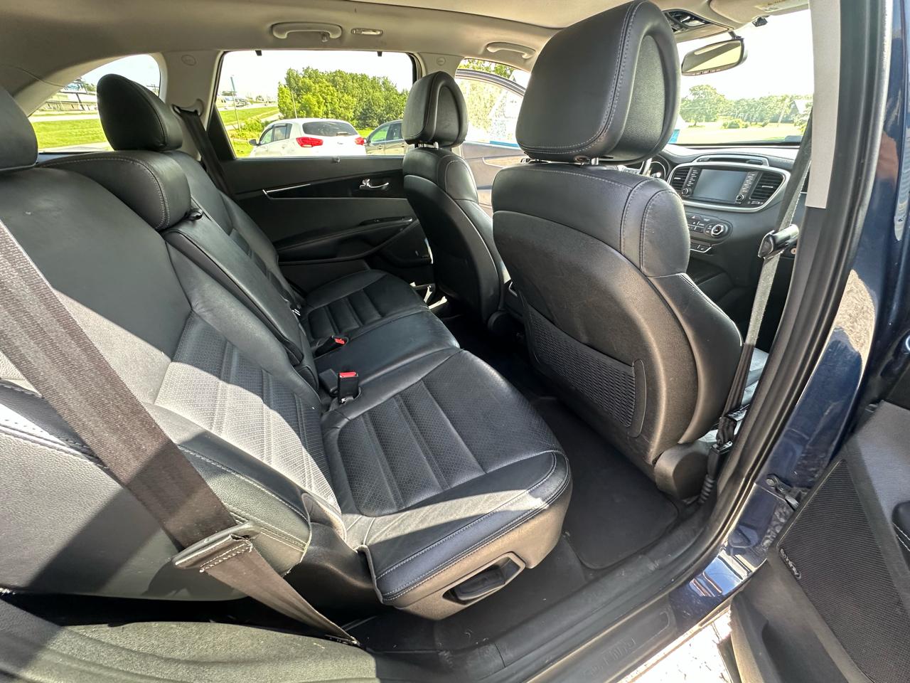 Kia Sorento EX V6 2WD 2016