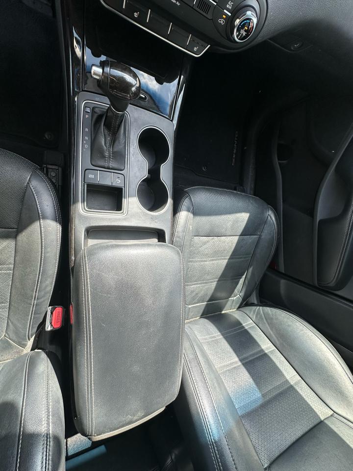 Kia Sorento EX V6 2WD 2016