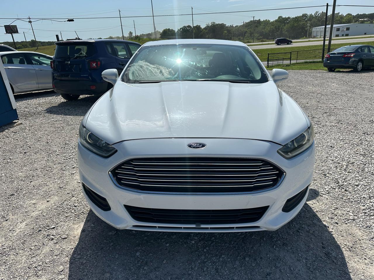 Ford Fusion SE 2015