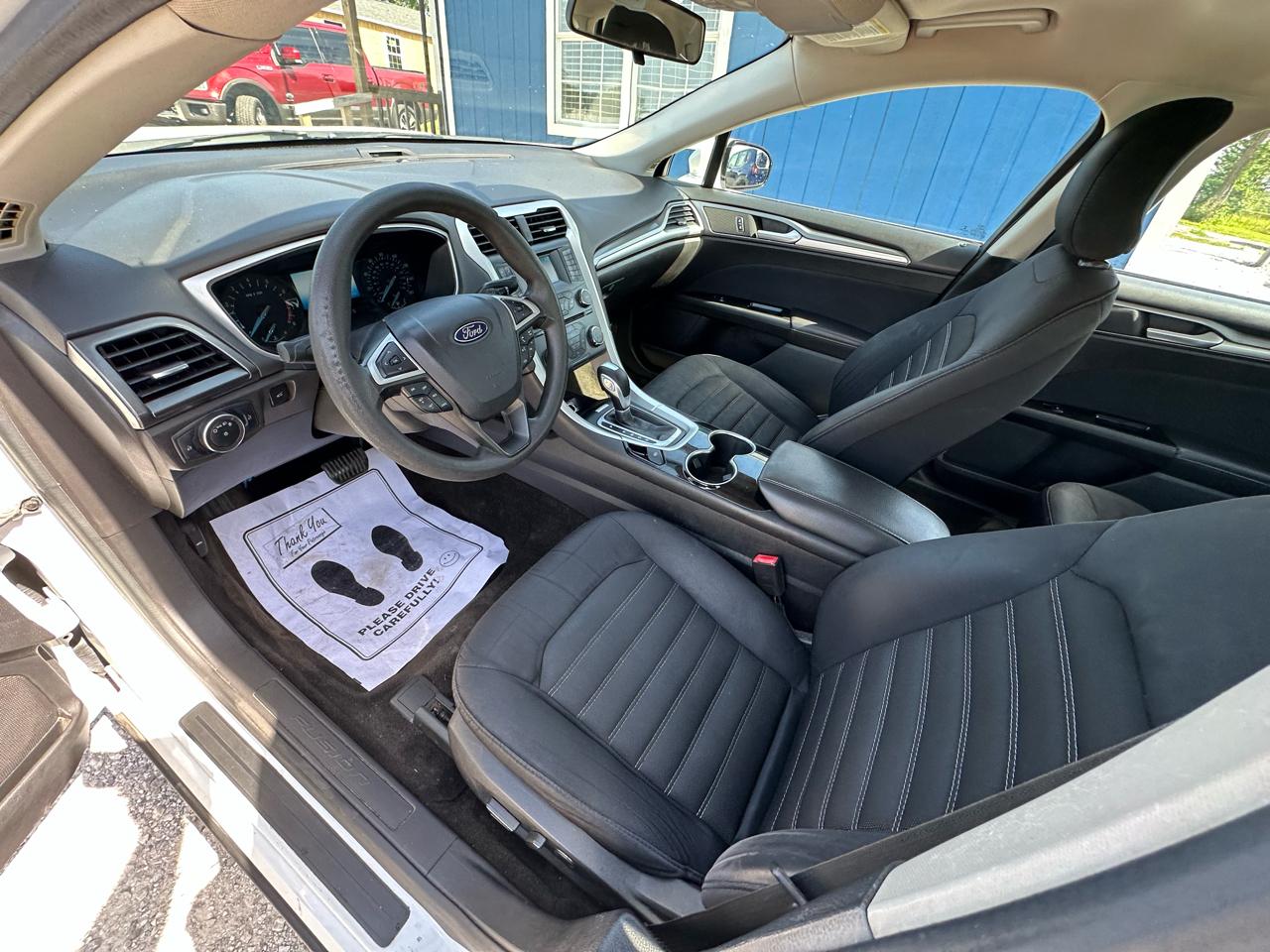 Ford Fusion SE 2015