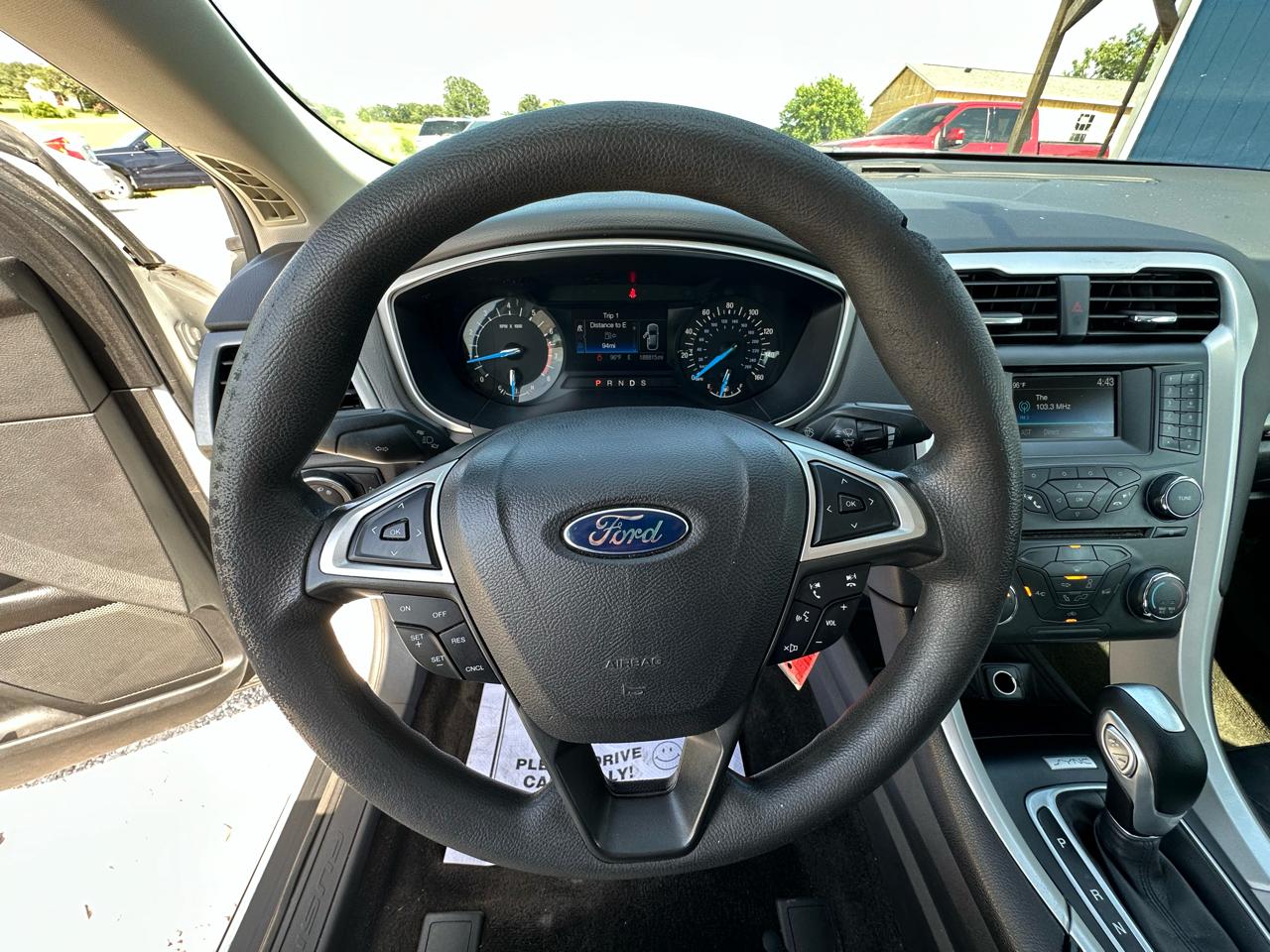 Ford Fusion SE 2015