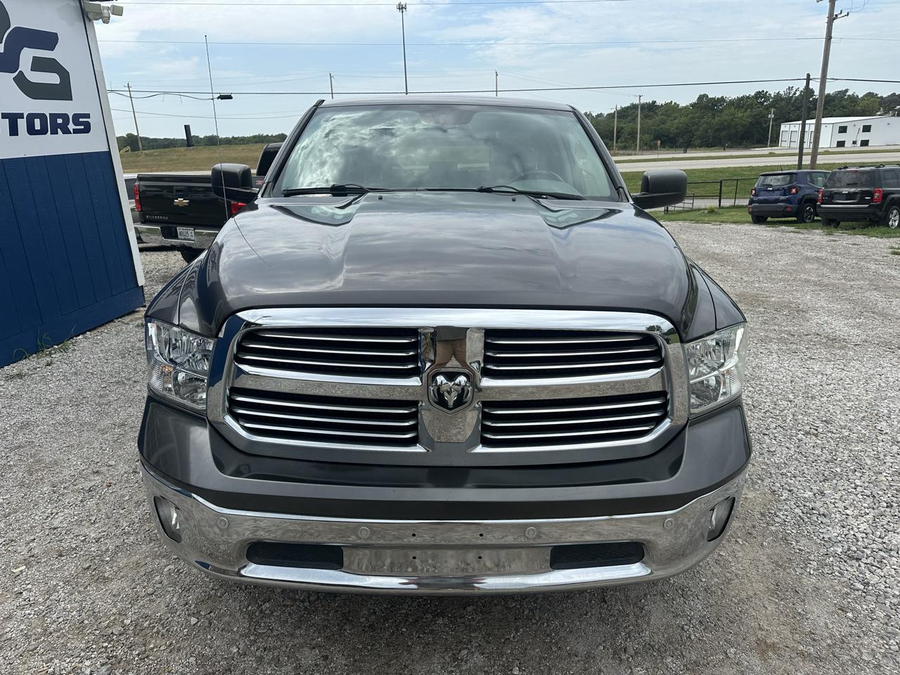 RAM 1500 SLT Quad Cab 2WD 2015