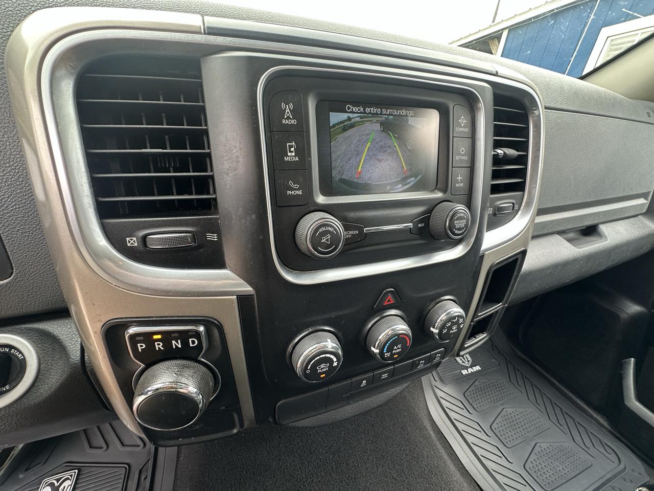 RAM 1500 SLT Quad Cab 2WD 2015