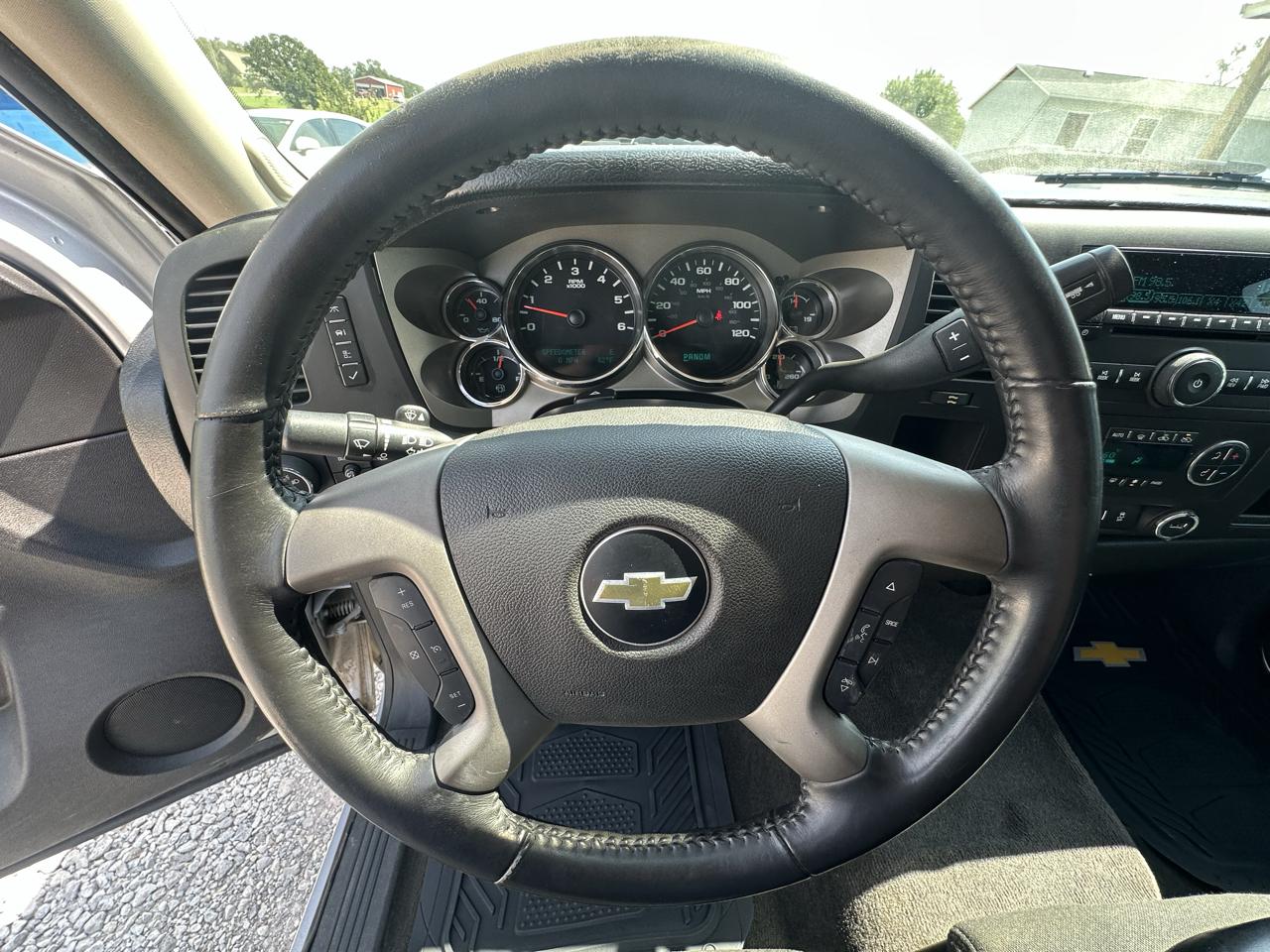 Chevrolet Silverado 1500 LT Crew Cab 2WD 2012