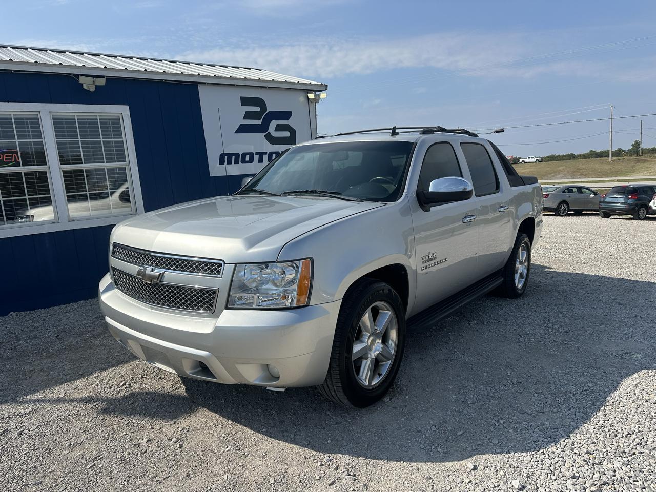2010 Chevrolet Avalanche LS 2WD