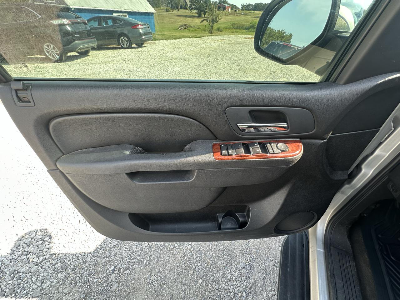 Chevrolet Avalanche LS 2WD 2010