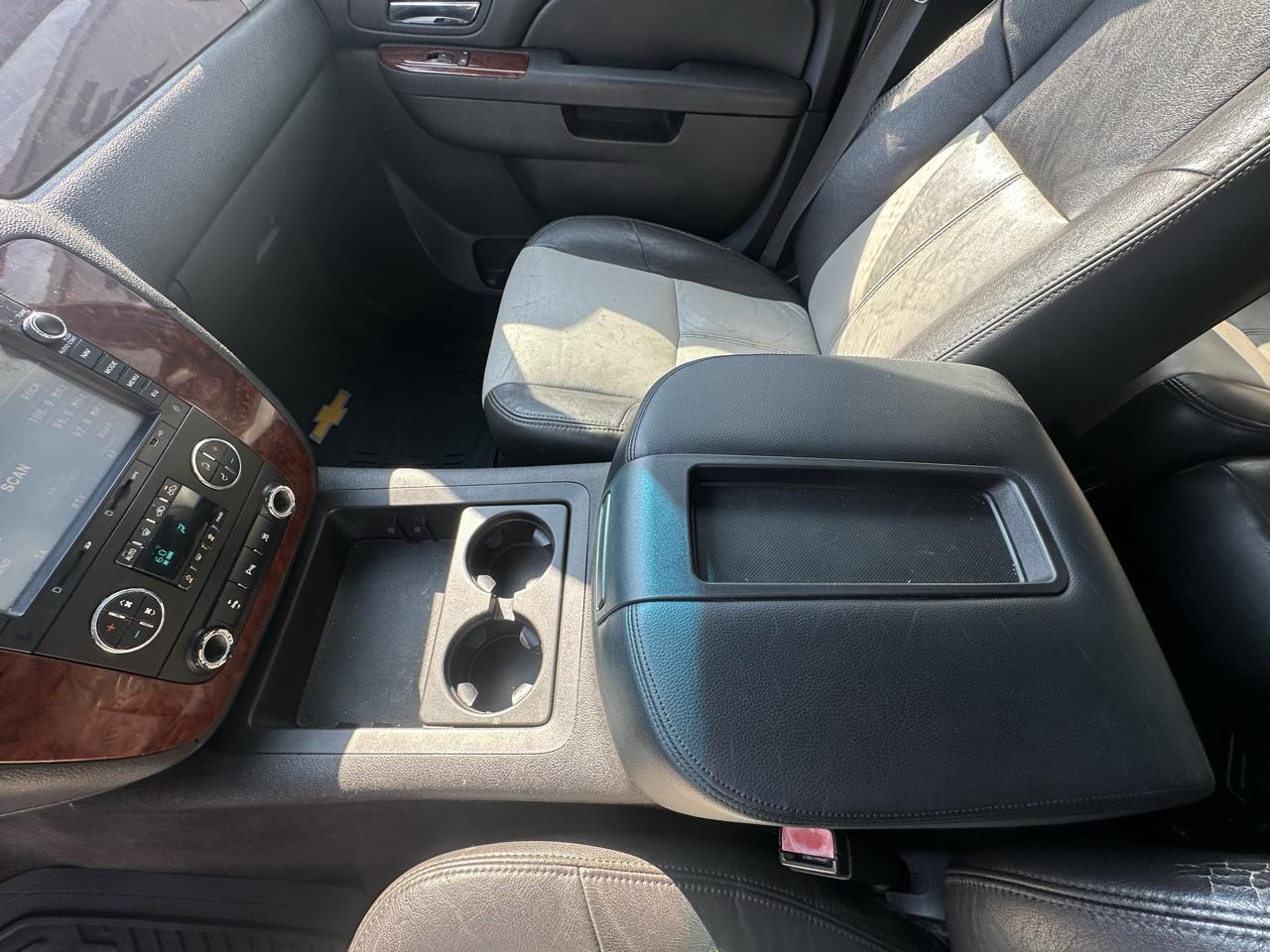 Chevrolet Avalanche LS 2WD 2010
