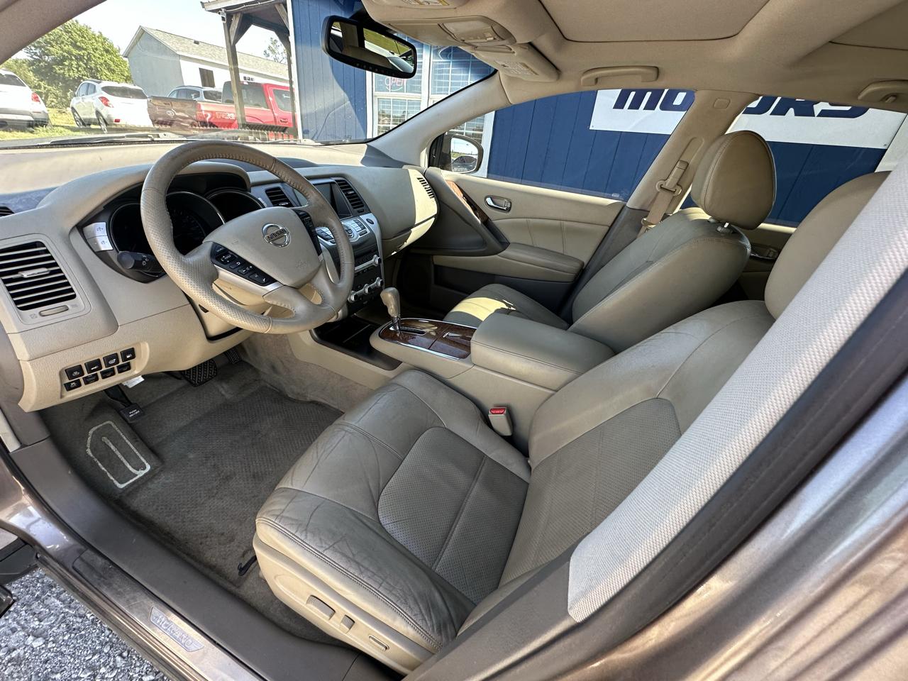 Nissan Murano Platinum 4D SUV FWD 2013