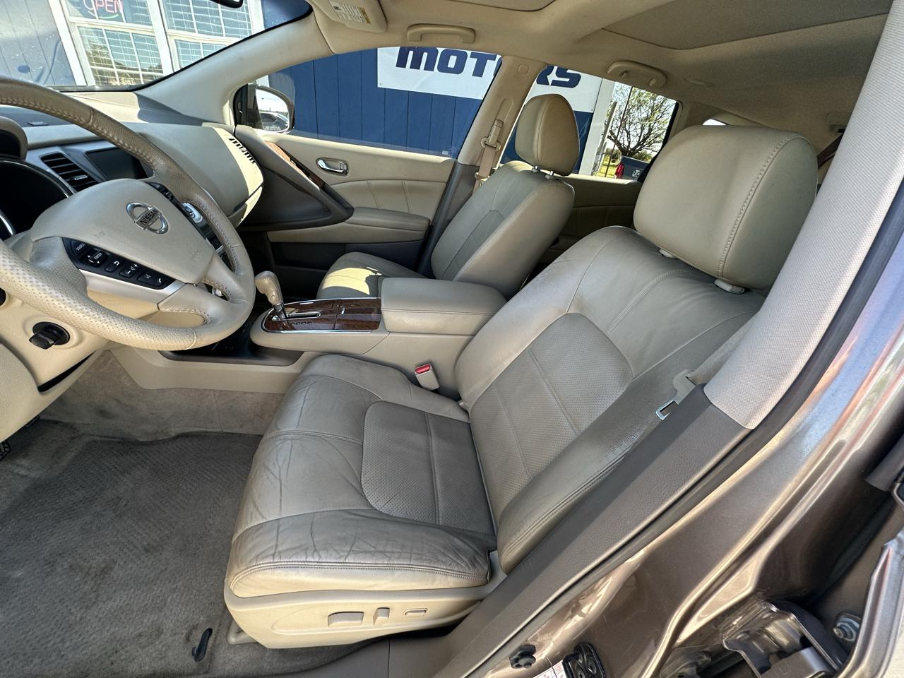 Nissan Murano Platinum 4D SUV FWD 2013