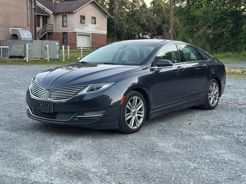2014 Lincoln MKZ Hybrid's photo