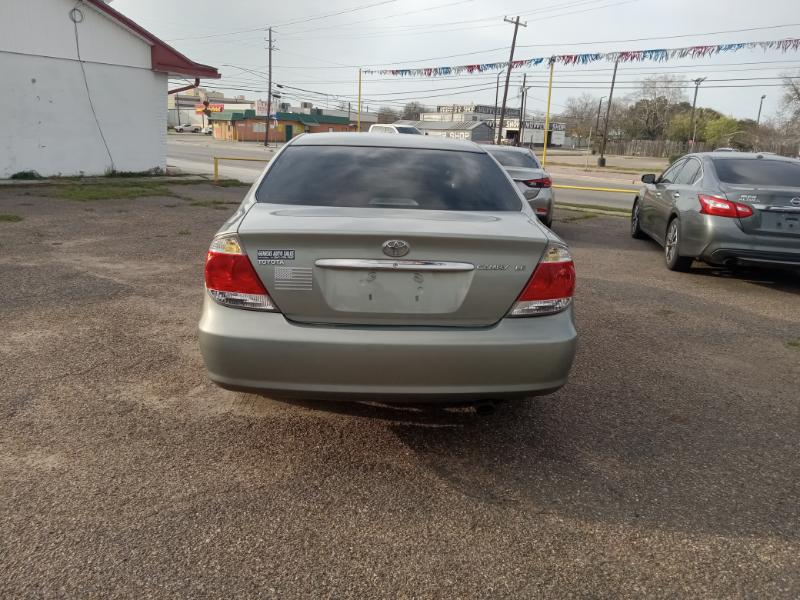 Toyota Camry LE 2006