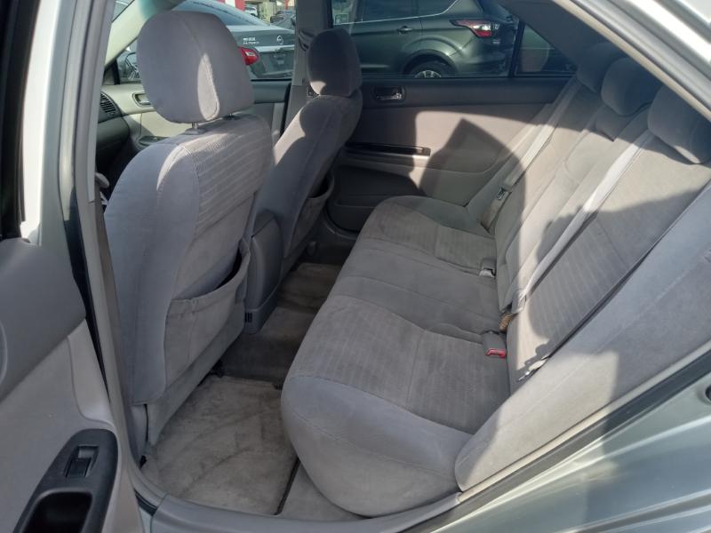 Toyota Camry LE 2006