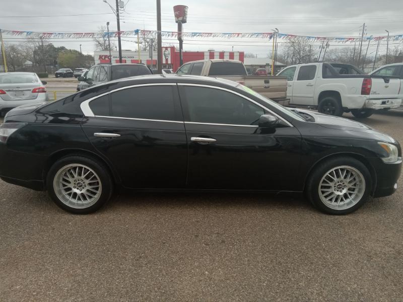 Nissan Maxima SV 2014