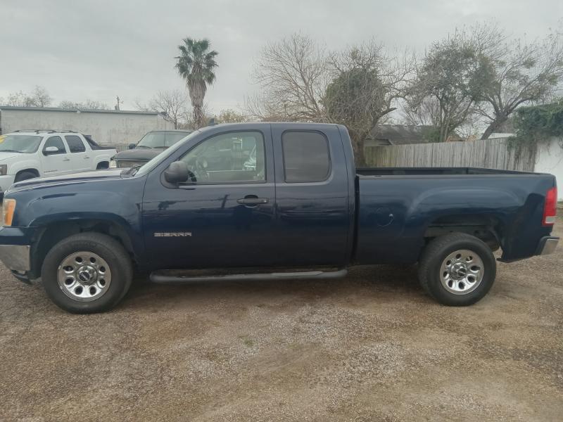 GMC Sierra 1500 SL Ext. Cab 2WD 2011