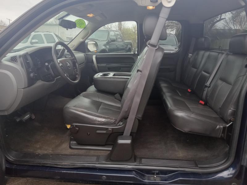 GMC Sierra 1500 SL Ext. Cab 2WD 2011