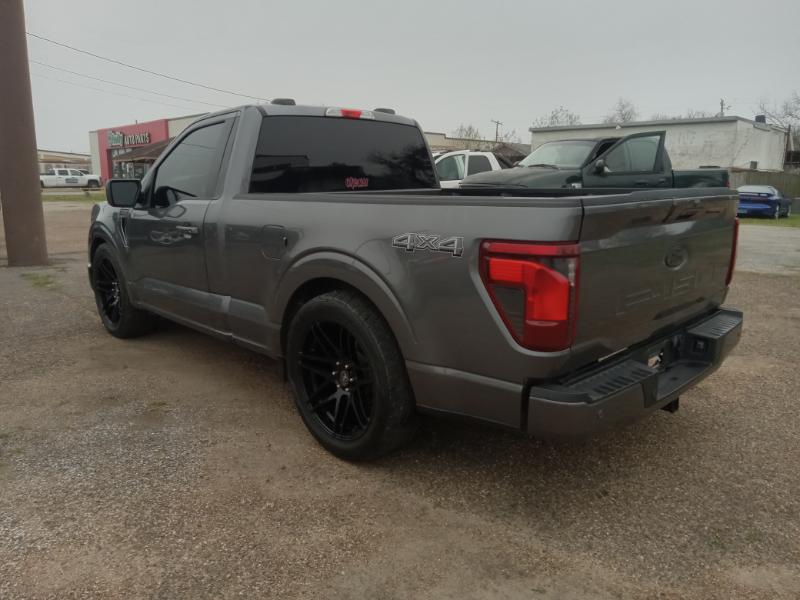 Ford F-150 XL 4WD 2024