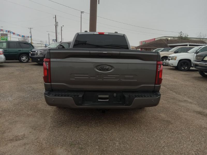 Ford F-150 XL 4WD 2024