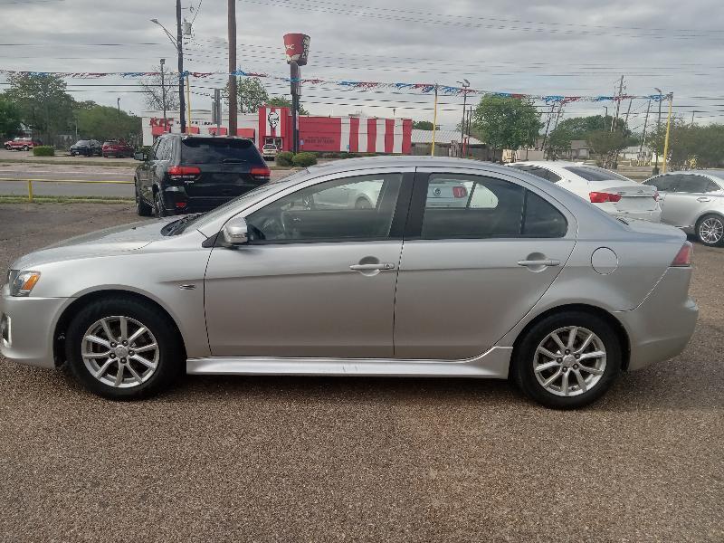 Mitsubishi Lancer ES 5M 2016