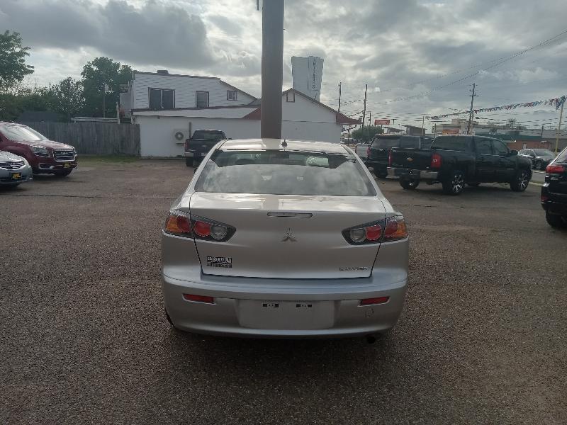 Mitsubishi Lancer ES 5M 2016