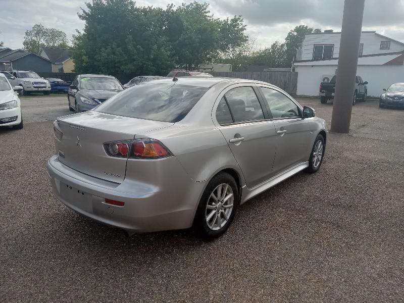 Mitsubishi Lancer ES 5M 2016