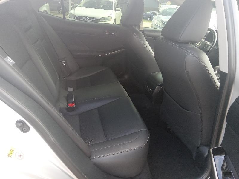 Lexus IS 300 AWD 2016