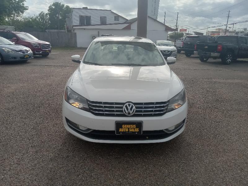 Volkswagen Passat 1.8T SEL Premium AT 2014