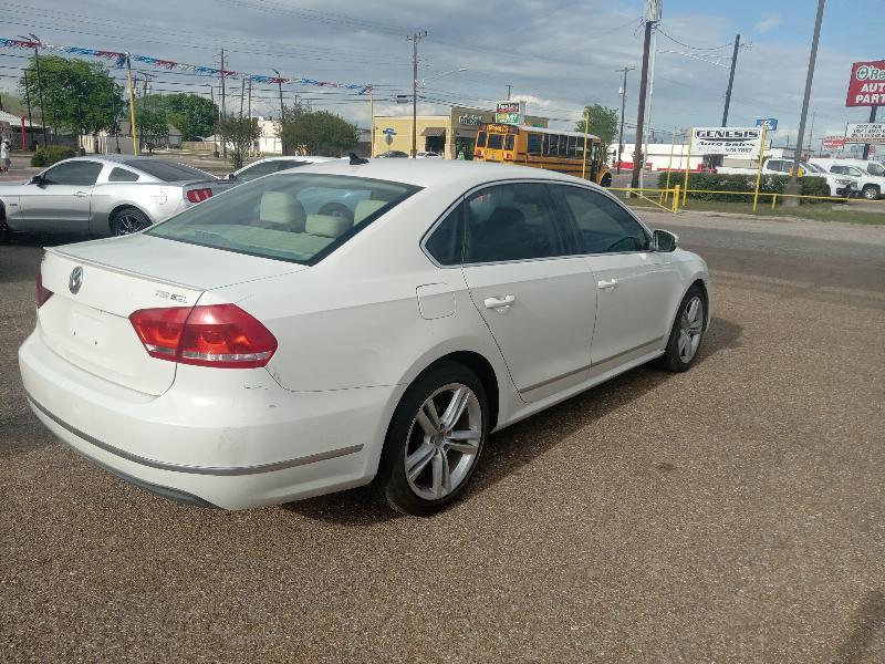 Volkswagen Passat 1.8T SEL Premium AT 2014