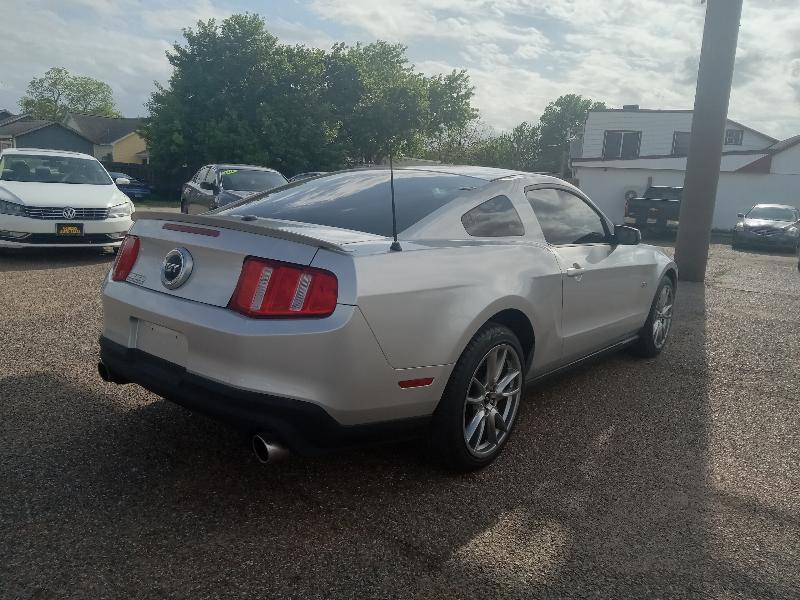 Ford Mustang GT Coupe 2012