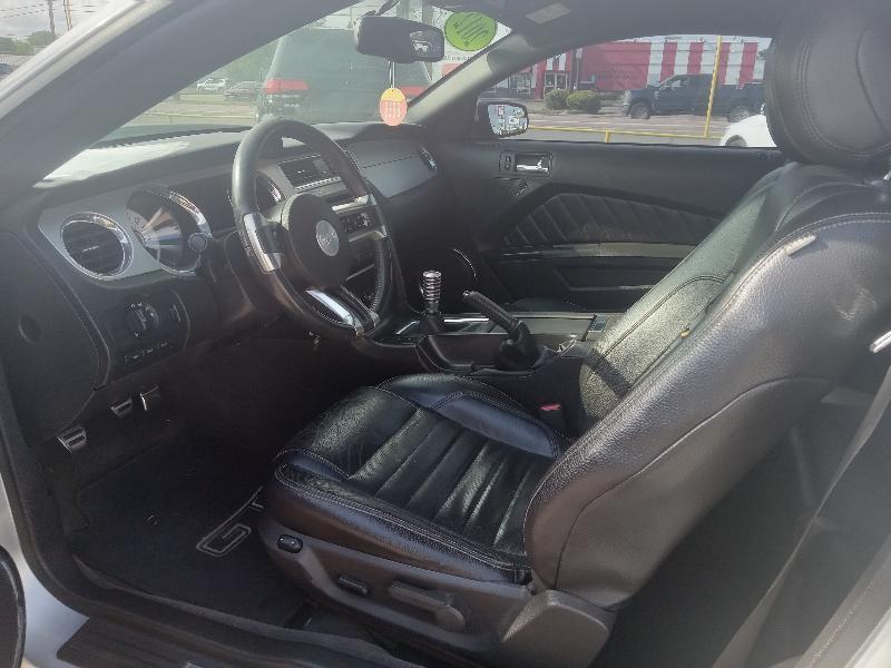 Ford Mustang GT Coupe 2012