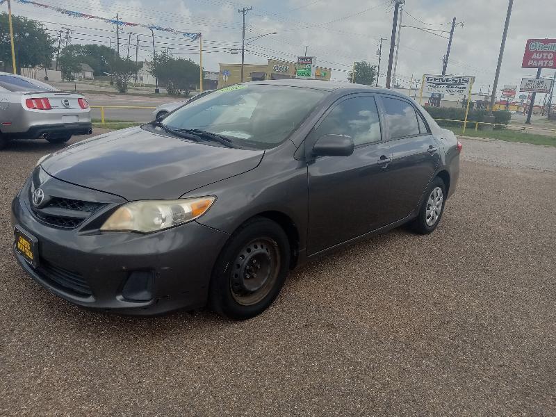 Toyota Corolla S 5-Speed MT 2012