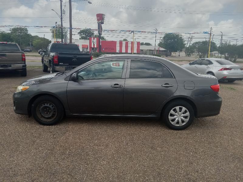 Toyota Corolla S 5-Speed MT 2012