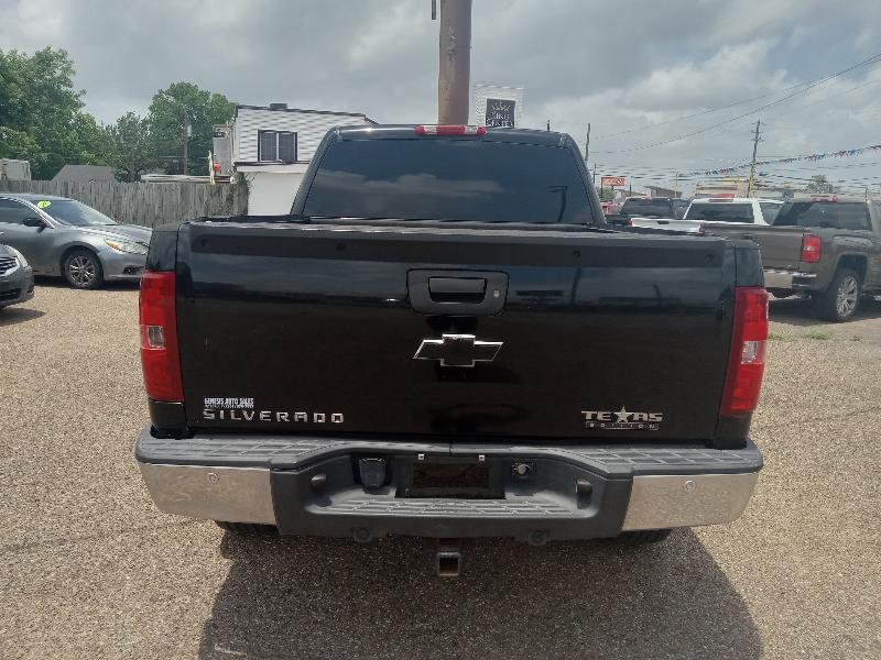 Chevrolet Silverado 1500 LT Crew Cab 4WD 2011