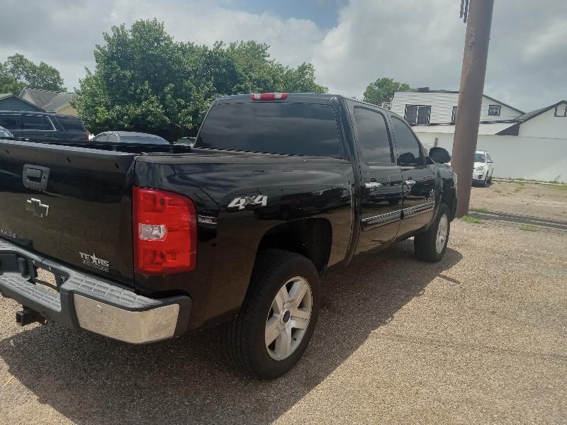 Chevrolet Silverado 1500 LT Crew Cab 4WD 2011