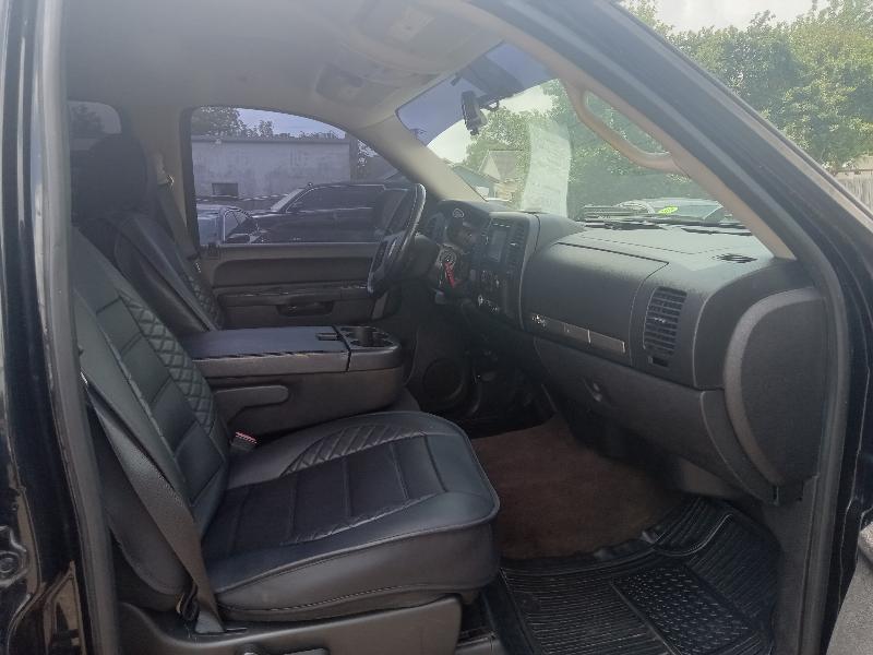 Chevrolet Silverado 1500 LT Crew Cab 4WD 2011