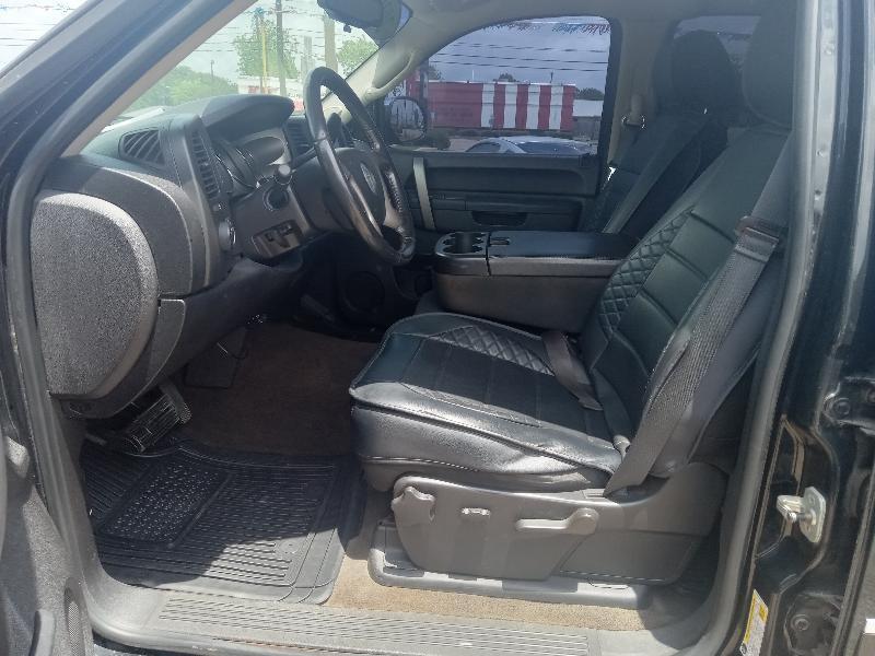 Chevrolet Silverado 1500 LT Crew Cab 4WD 2011