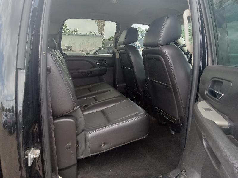 Chevrolet Silverado 1500 LTZ Crew Cab 4WD 2013
