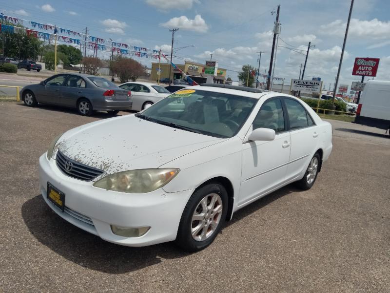 Toyota Camry LE V6 2005