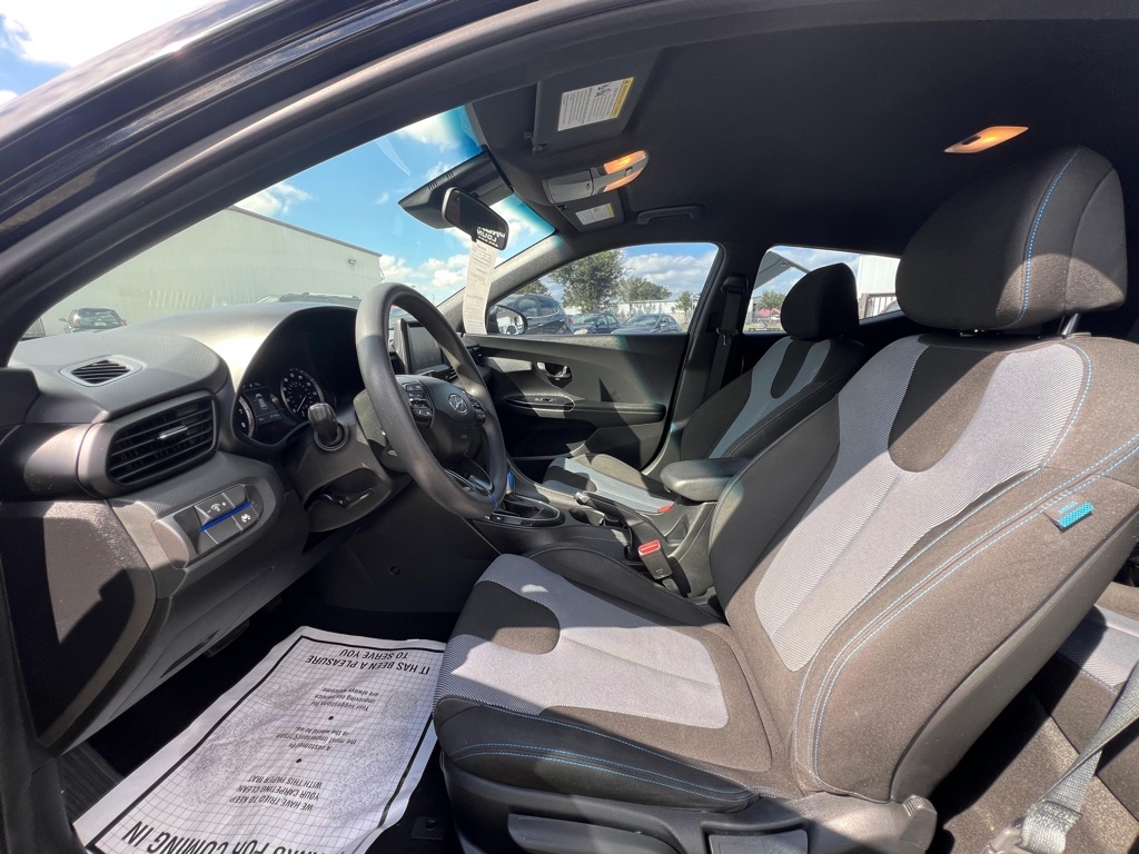 Hyundai Veloster 2.0 6A 2021