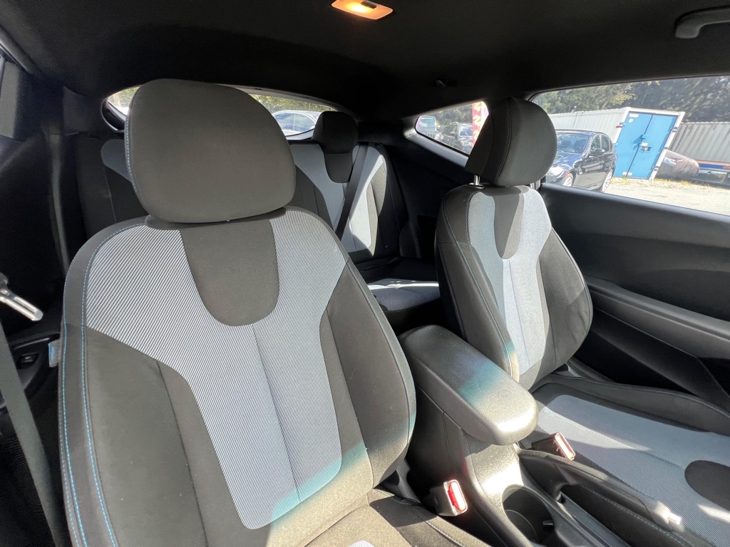 Hyundai Veloster 2.0 6A 2021