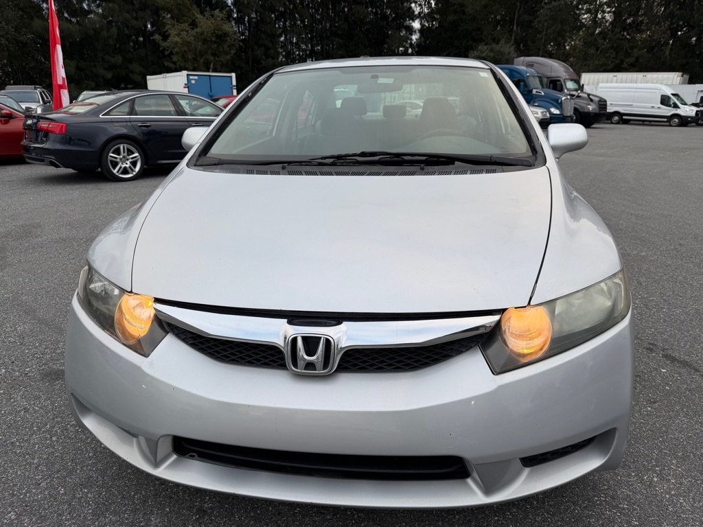 Honda Civic LX Sedan 5-Speed AT 2011