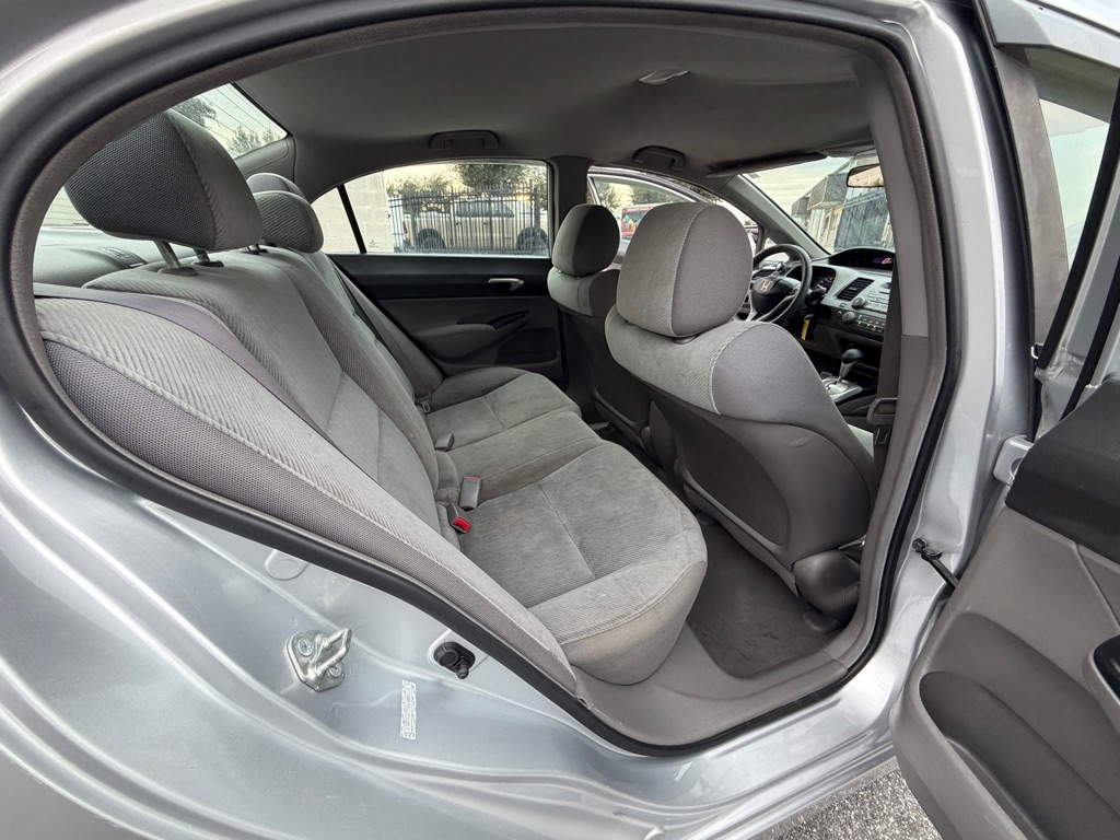 Honda Civic LX Sedan 5-Speed AT 2011