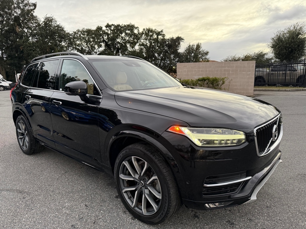 2017 Volvo XC90 Momentum's photo