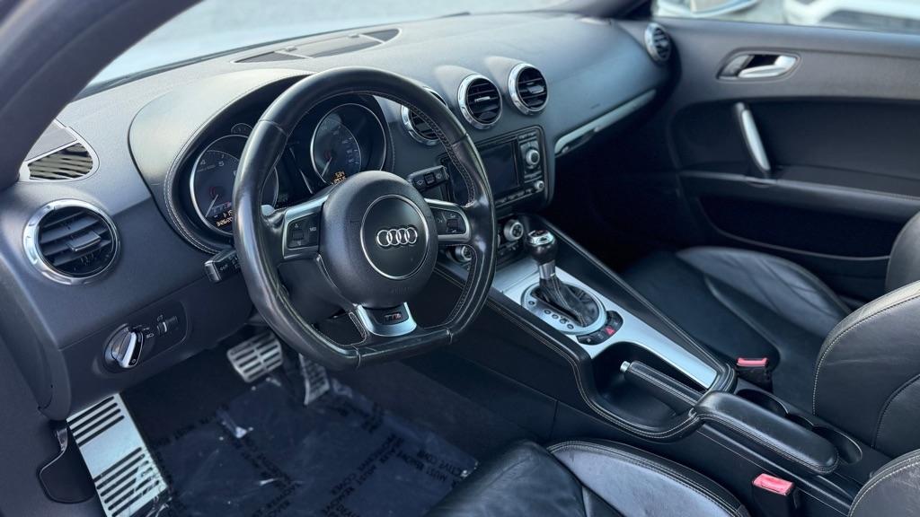 Audi TT S 2.0T quattro S tronic 2012