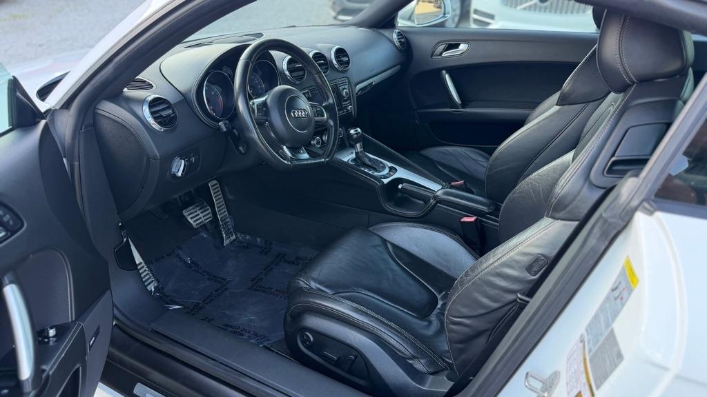 Audi TT S 2.0T quattro S tronic 2012