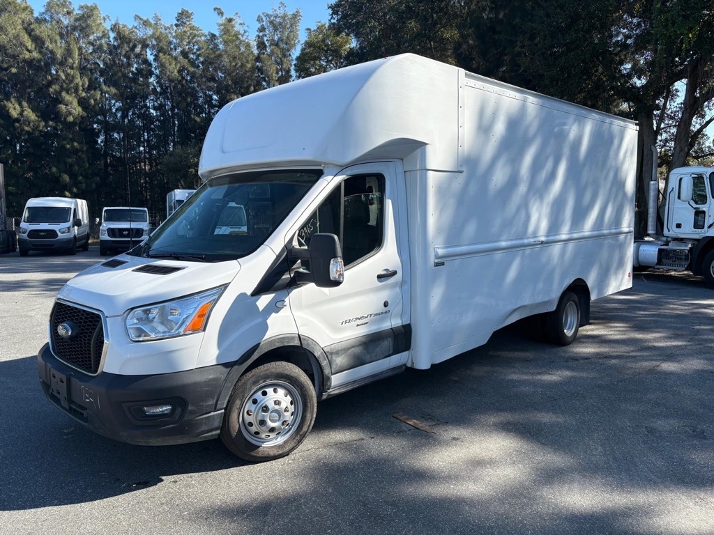 2022 Ford Transit Cutaway Base's photo
