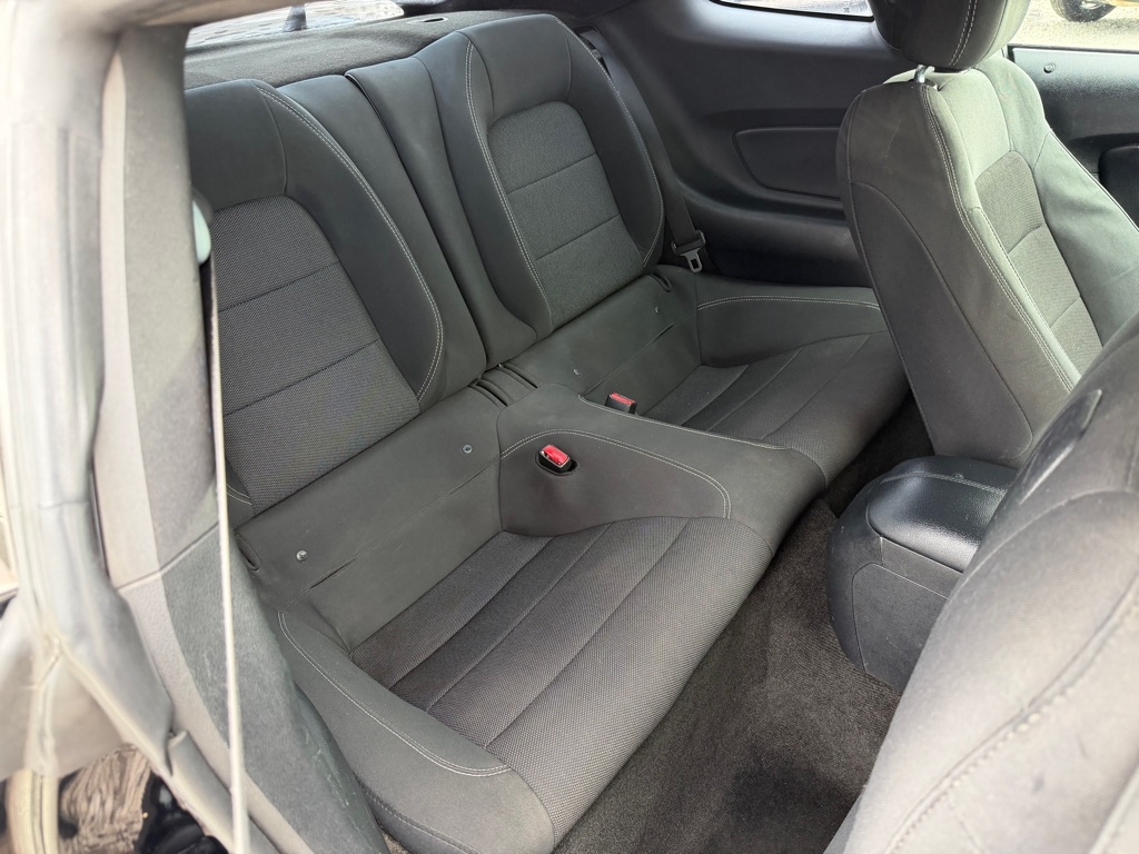 Ford Mustang V6 Coupe 2017