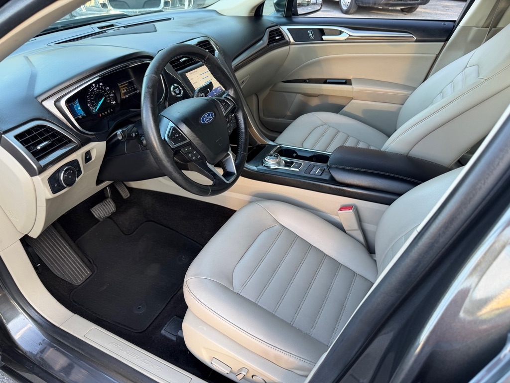 Ford Fusion SEL 2020