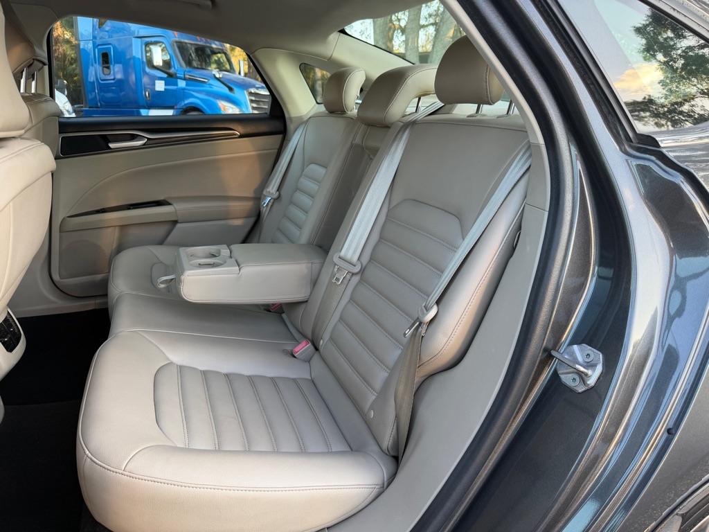 Ford Fusion SEL 2020