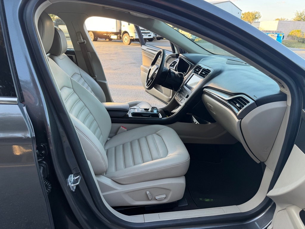 Ford Fusion SEL 2020